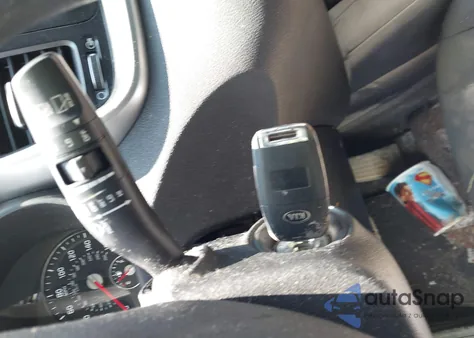 2017 Kia Sorento 3.3L Lx z USA, uszkodzony, nr VIN 5XYPGDA55HG197989